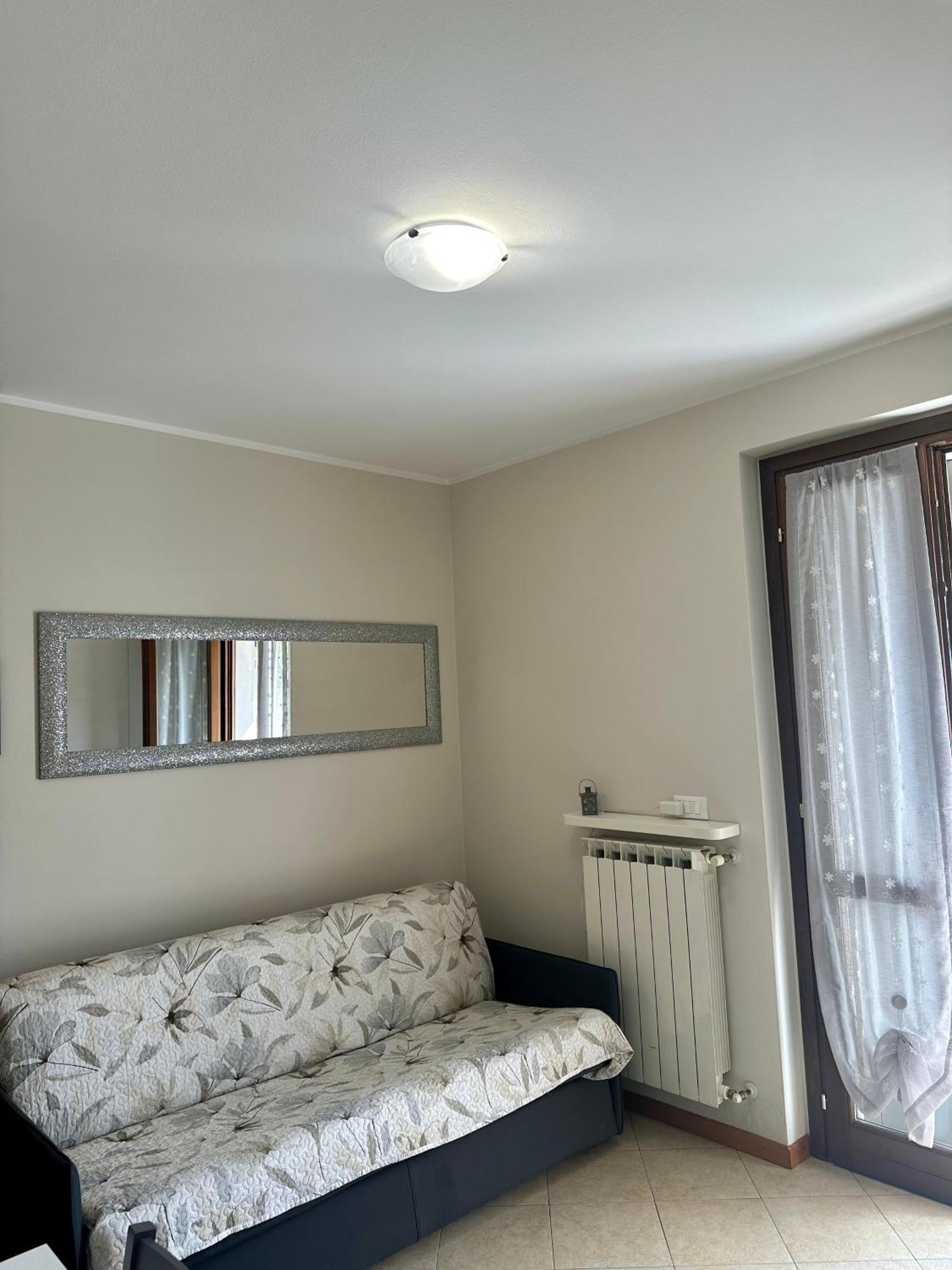 Bergamo Easy Airport Appartement Buitenkant foto